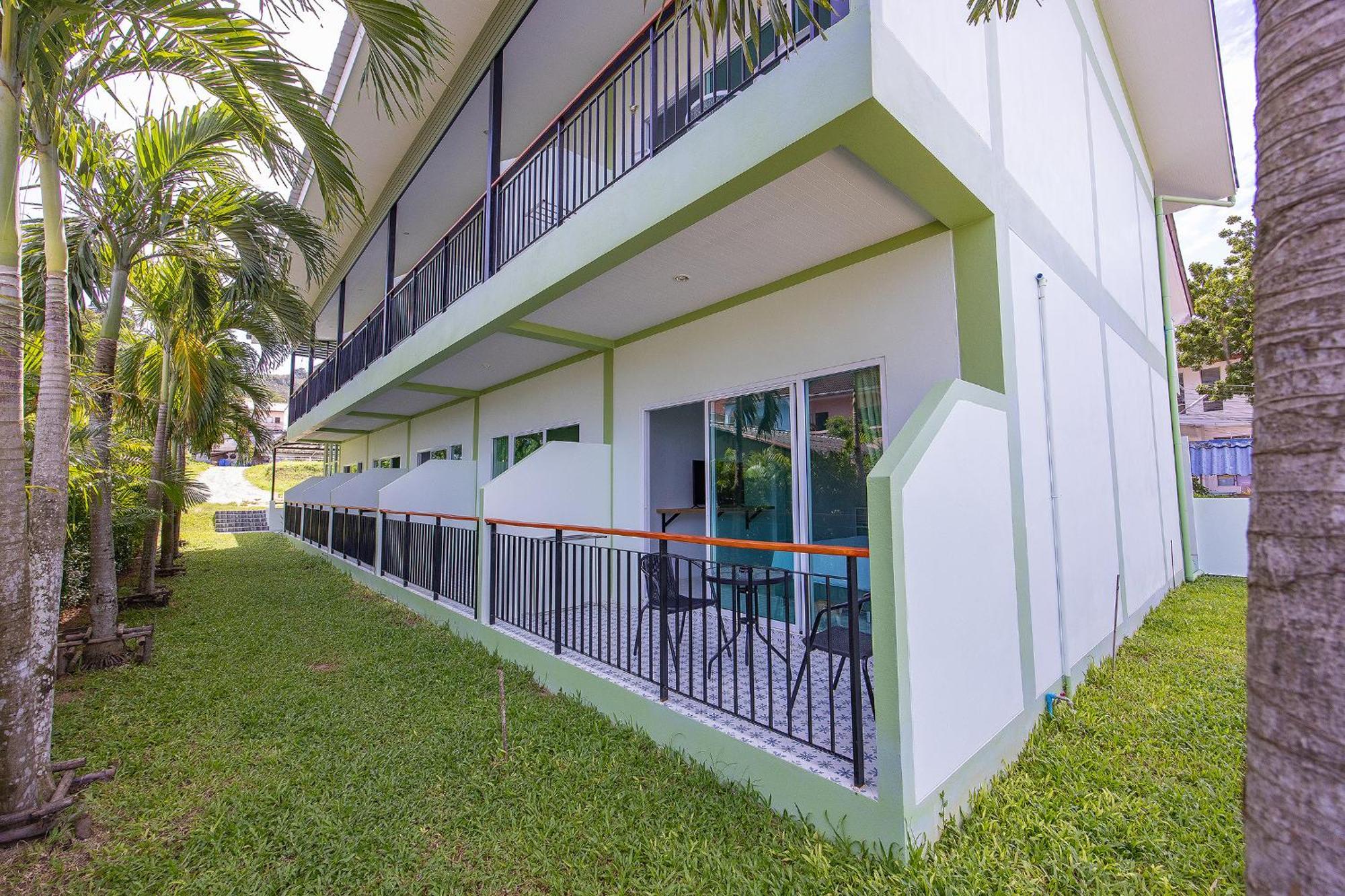 Karon Hotel At 22 Exterior photo
