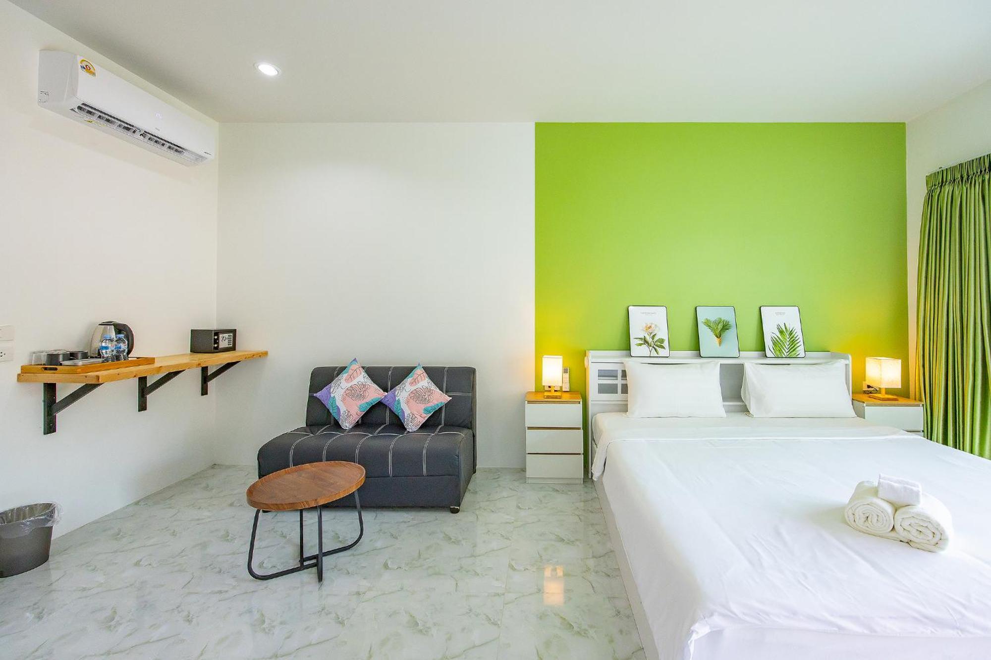 Karon Hotel At 22 Exterior photo