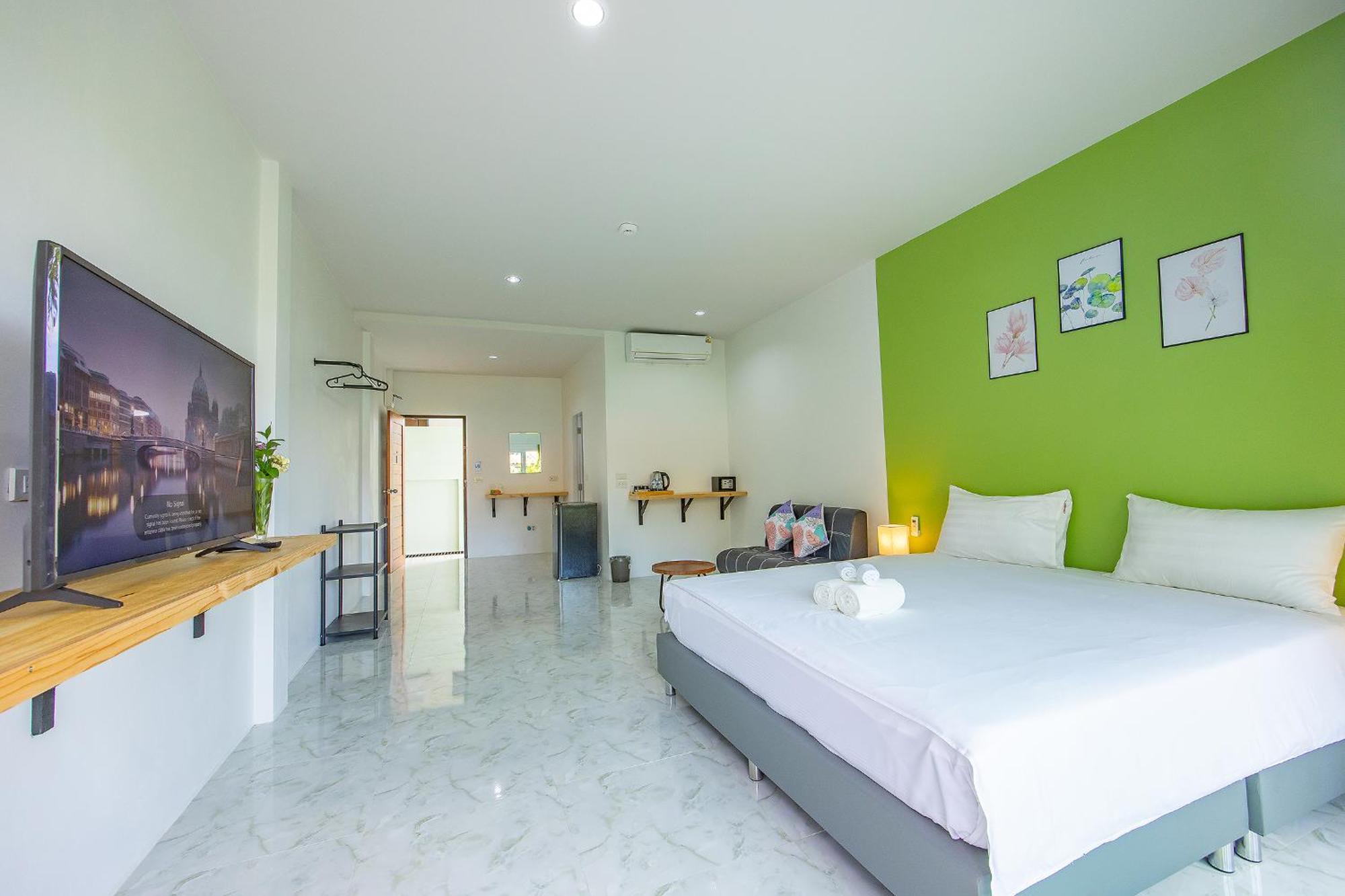 Karon Hotel At 22 Exterior photo